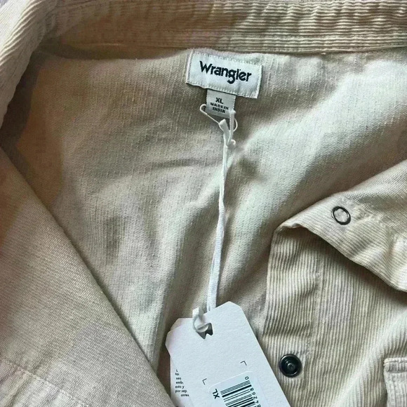 Wrangler Women’s Button Down Pearl Snap Corduroy XL - Picture 4 of 4